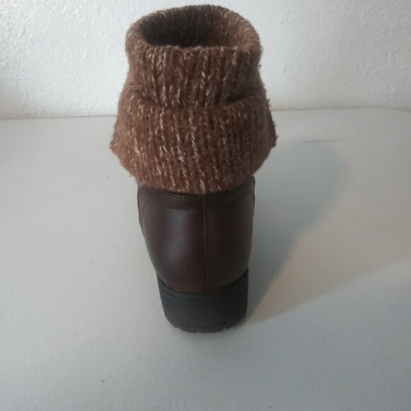 Jessica Cline women's size 8M brown sweater cuffed ankle boots - Picture 9 of 14